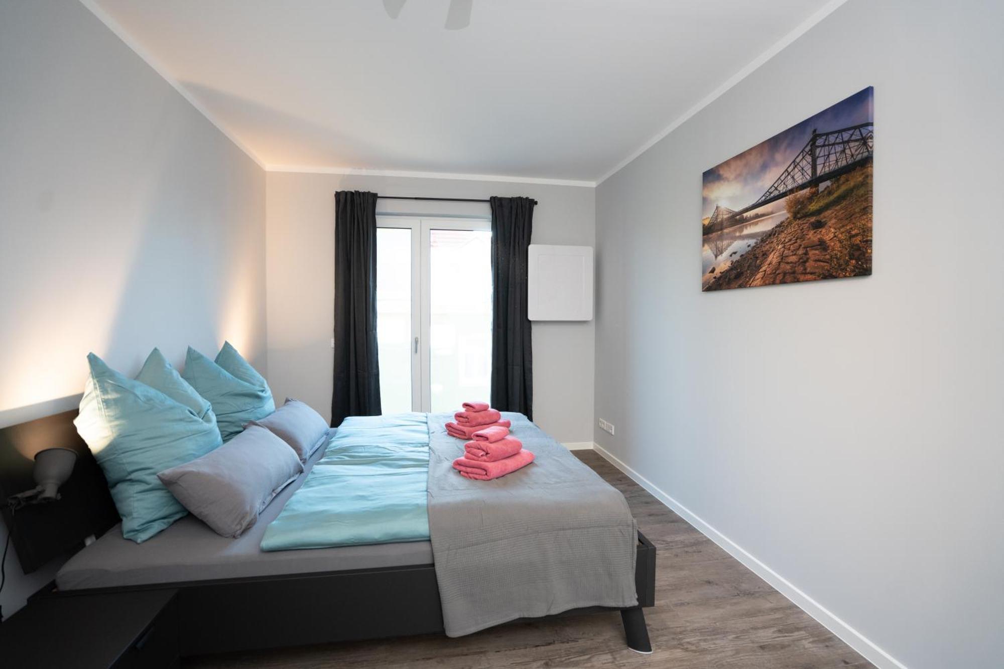 Supreme City Dream Mit Terrasse Und Parkplatz - 110M² Dresden Buitenkant foto