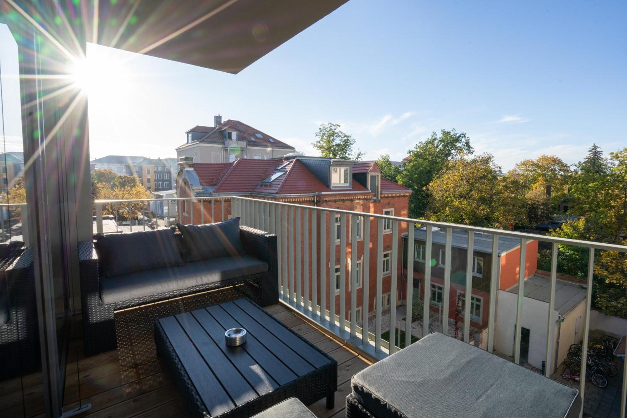 Supreme City Dream Mit Terrasse Und Parkplatz - 110M² Dresden Buitenkant foto