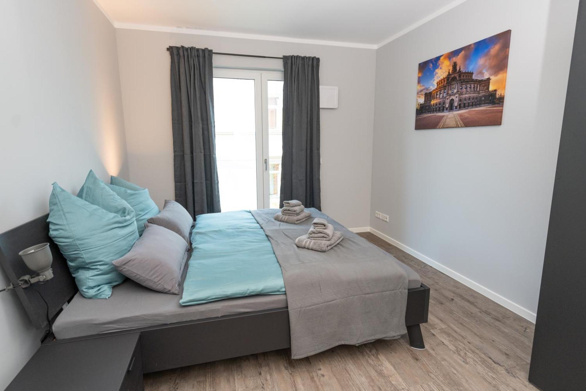 Supreme City Dream Mit Terrasse Und Parkplatz - 110M² Dresden Buitenkant foto